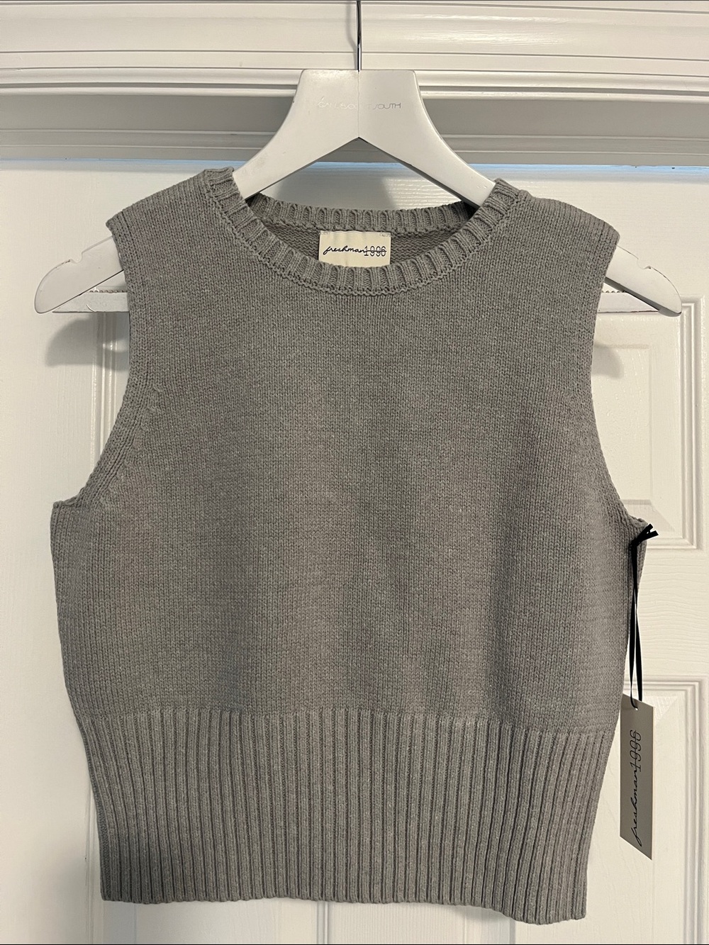 Women's Gray Knit Sleeveless Sweater Vest